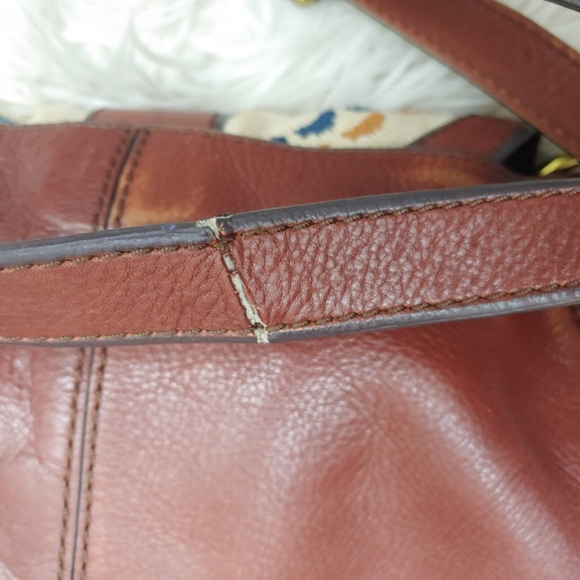 SOLD❗Fossil Vintage Reissue Embroidered Crossbody - Picture 7 of 7